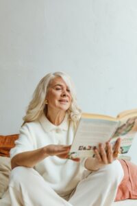 "Não perca tempo! Antecipe seu precatório hoje mesmo e junte-se aos mais de 5.000 clientes satisfeitos que já receberam seus valores de forma rápida e segura. Com mais de 20 anos de experiência, oferecemos um processo simples, sem burocracia, para que você possa desfrutar do seu dinheiro sem esperar anos na fila do governo. Aproveite esta oportunidade exclusiva por tempo limitado!"